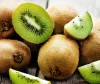 کیوی پھل صحت کے لیے بہت فائدہ مند سمجھا جاتا ہے۔