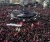 شہید آیت اللہ خامنہ ای کے جنازے کے لیے تہران کی سڑکوں پر لوگوں کی بڑی تعداد نے شرکت کی