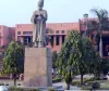 نقاب پوش افراد نے جامعہ ملیہ اسلامیہ یونیورسٹی میں توڑ پھوڑ کی