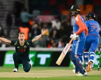 آسٹریلیا نے بھارت کو چار وکٹوں سے شکست دے دی