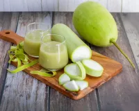 آیوروید میں لوکی کا جوس دل اور معدے کی صحت کے لیے انتہائی مفید سمجھا جاتا ہے