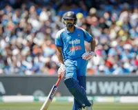 روہت شرما نے آسٹریلیا کے خلاف اپنی نویں سنچری بنائی