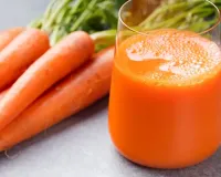 گاجر کا رس صحت کے لیے بہت فائدہ مند سمجھا جاتا ہے