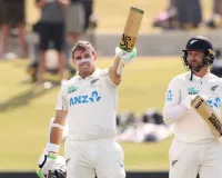 نیوزی لینڈ نے 334/1 کا سکور بنا کر اپنی پوزیشن مضبوط کر لی ہے