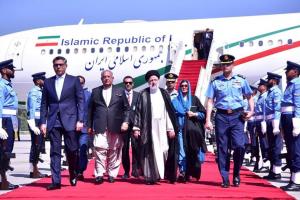ایرانی صدر رئیسی پاکستان کے تین روزہ دورے پر ہیں۔