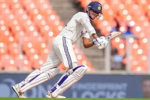 اس سال تیسری بار تین ہندوستانی بلے بازوں نے ٹیسٹ میچ میں ایک ہی اننگز میں سنچریاں بنائیں