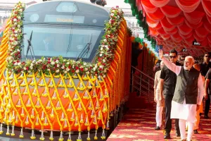 وزیر اعظم نے چار نئی وندے بھارت ٹرینوں کو ہری جھنڈی دکھائی