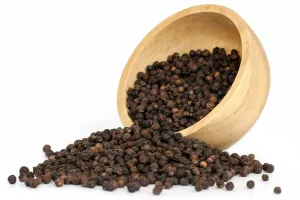 کالی مرچ گھریلو علاج میں ایک خاص اہمیت رکھتی ہے