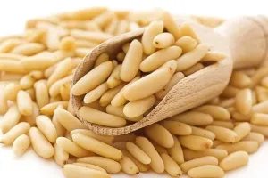 چلغوزہ کو ایک معجزاتی آیورویدک دوا سمجھا جاتا ہے