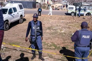 جنوبی افریقہ کے شہر جوہانسبرگ میں فائرنگ سے دس افراد ہلاک ہو گئے