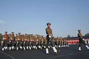 ہندوستانی فوج نے آئی ایم اے پاسنگ آؤٹ پریڈ میں 491 نئے افسران کا استقبال کیا۔