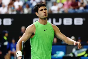 الکاراز نے زوریو کو ہرا کر پہلی بار فائنل تک رسائی حاصل کی