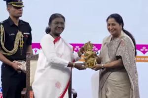 دہلی میں خواتین کے لیے چار فلاحی اسکیمیں شروع کی گئیں