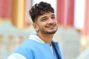 ’’فرسٹ کاپی‘‘ کو ایک سال مکمل، منور فاروقی نے ناظرین سے اظہار تشکر کیا