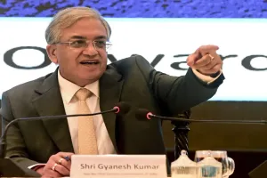 چیف الیکشن کمشنر دو روزہ دورے پر پیر کی صبح لکھنؤ پہنچے