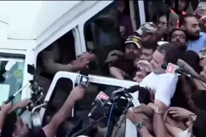 راہول اور پرینکا کو الیکشن کمیشن کے خلاف احتجاج کے دوران حراست میں لیا گیا 