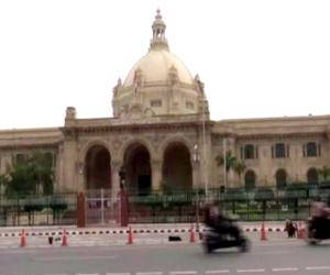 کھانسی کے شربت کے معاملے پر اترپردیش اسمبلی میں سماج وادی پارٹی نے ہنگامہ کیا