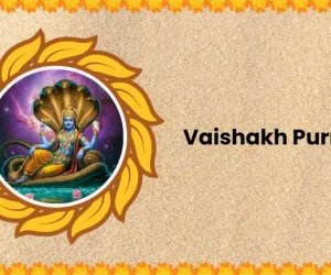 وشخ پورنیما کے دن کسی مقدس ندی میں چراغ چڑھانا انتہائی مبارک سمجھا جاتا ہے