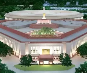 پارلیمنٹ کا تین روزہ اجلاس بلانا حکومت کا یکطرفہ فیصلہ ہے: کانگریس