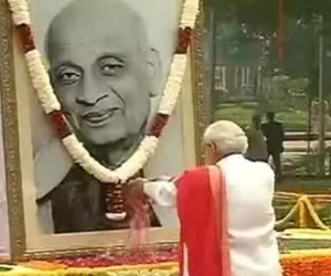 وزیر اعظم نے سردار پٹیل کو ان کی 75 ویں برسی پر خراج عقیدت پیش کیا