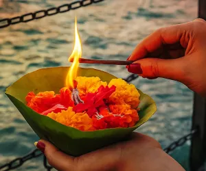 ہندو مت میں مونی اماوسیا کو بہت اہمیت حاصل ہے