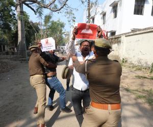 لکھنؤ یونیورسٹی میں 