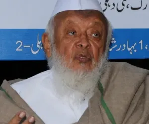 بھاگوت بیرون ملک اپنے بیانات کو ہندوستان میں لاگو کریں: مولانا مدنی