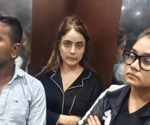 ایس ٹی ایف شردھا دوبے، رشمی اور دانش کے ساتھ لکھنؤ پہنچی۔ طبی معائنے کے بعد انہیں عدالت میں پیش کیا جائے گا۔